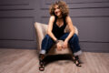 Gisella Cozzo rilegge Pino Daniele: “Keep on movin’” tra memoria, funk e respiro internazionale